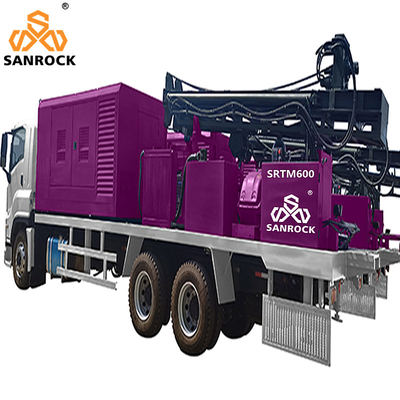 A broca montada caminhão Rig With Mud Pump Hydraulic do poço de água molha o equipamento bem de furo