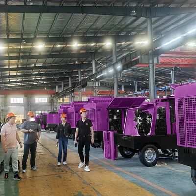 Motor  de baixo ruído Compressor de ar de parafuso a diesel portátil de 25 bar para mineração