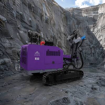 DTH Máquina de perfuração de martelo Dissipação de calor Performance Mineração Máquina de perfuração Equipamento de perfuração hidráulica